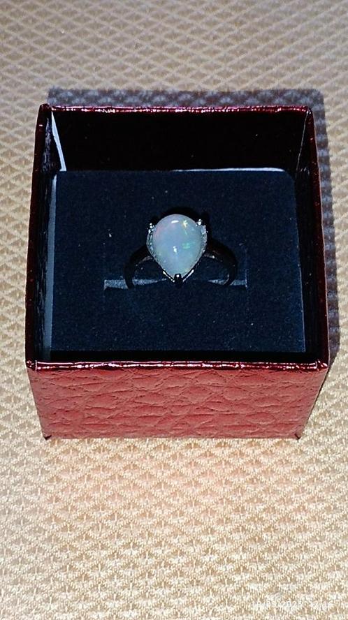 Sterling zilveren ring met natuurlijke Ethiopische opaal, Handtassen en Accessoires, Ringen, Nieuw, Zilver, Zilver, Ophalen of Verzenden