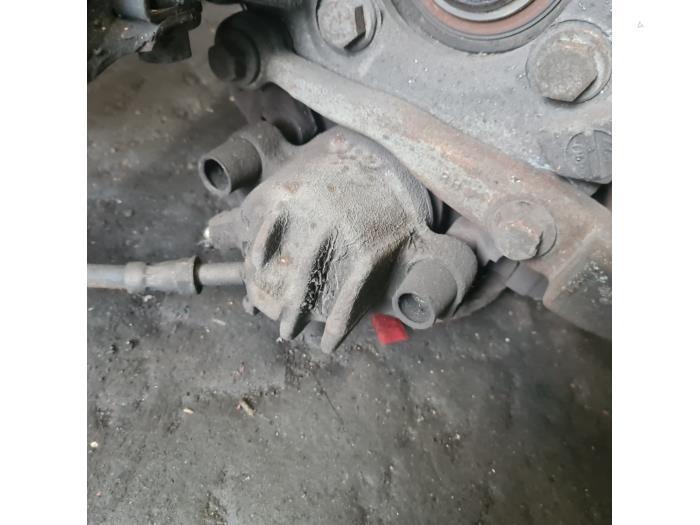 Etrier de frein (pince) avant droit d'un Volvo S60, Autos : Pièces & Accessoires, Freins & Transmission, Volvo, Utilisé, 3 mois de garantie