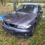 BMW 118i. Automaat. Schade, Auto's, Automaat, 1 Reeks, Particulier, Parkeersensor