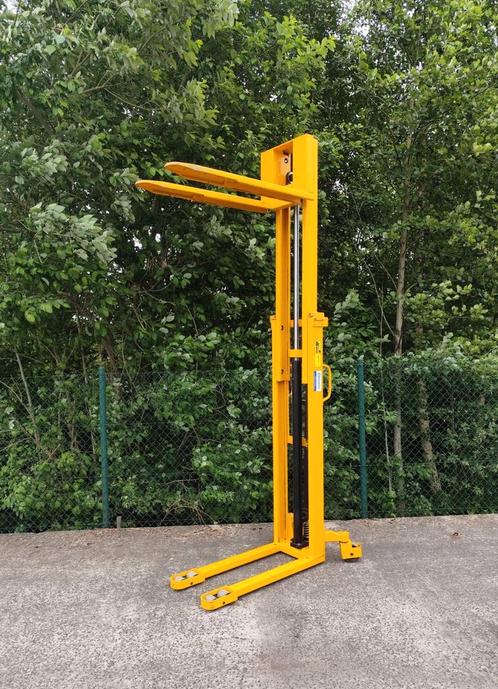 Manuele stapelaar 285cm hefhoogte, Zakelijke goederen, Machines en Bouw | Heftrucks en Intern transport, Stapelaar, Ophalen