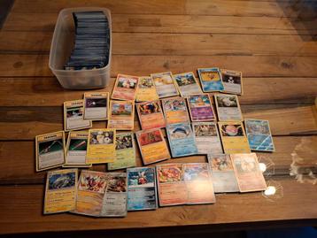 Groot lot Pokémon kaarten + 600 kaarten beschikbaar voor biedingen
