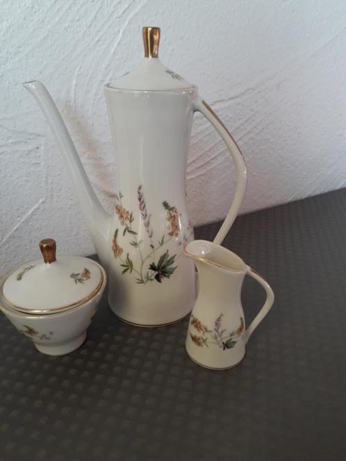 Koffie of theekan + suikerpot + melkkannetje, Antiek en Kunst, Antiek | Porselein, Ophalen of Verzenden