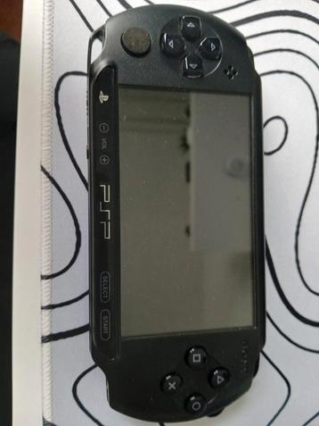  Sony PSP-1000 met hoes – zonder oplader
 beschikbaar voor biedingen