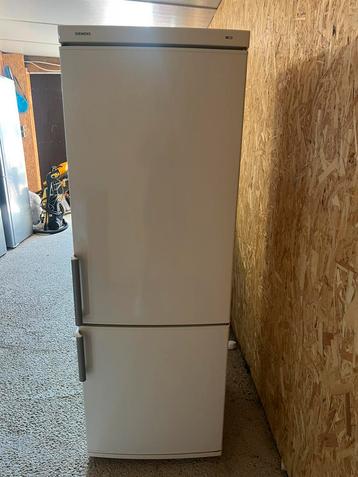 Siemens koel-/vrieskast in topconditie. beschikbaar voor biedingen