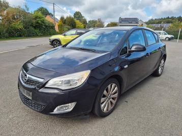 Opel Astra 5p 1600 115 cv essence  beschikbaar voor biedingen