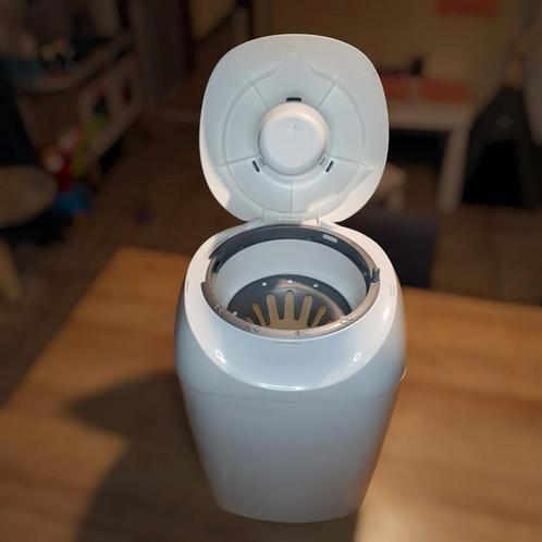 Poubelle à couches Tommee Tippee Sangenic – 10 €, Kinderen en Baby's, Badjes en Verzorging, Gebruikt, Luieremmer, Sangenic, Ophalen