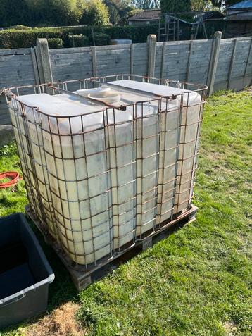 IBC 1000 liter met kraan beschikbaar voor biedingen