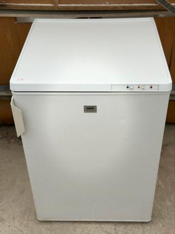 Tafelmodel diepvries A+ Zanussi werkt perfect + garantie, Elektronische apparatuur, Vriezers en Diepvrieskisten, Ophalen of Verzenden