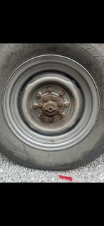 GEZOCHT: 8 gaats 16 inch velg voor Dodge b250, Auto diversen, Aanhangwagen-onderdelen, Ophalen