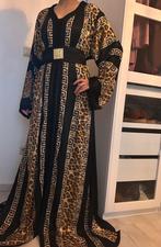 Maroccaine kaftan, Vêtements | Femmes, Habits de circonstance, Enlèvement