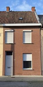 Woning met 2 slaapkamers, tuin en garage te Roeselare, Roeselare, Tot 200 m², 2 kamers, Tussenwoning