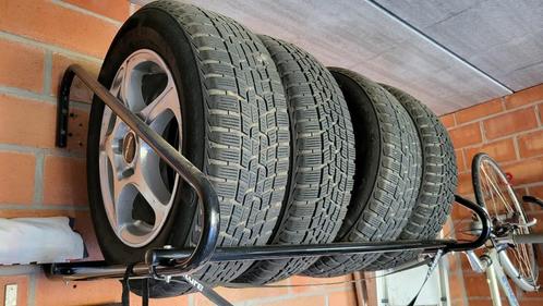 4 winterbanden op velg + 1 zomerband + muurrek, Auto-onderdelen, Banden en Velgen, Banden en Velgen, Winterbanden, 15 inch, 195 mm