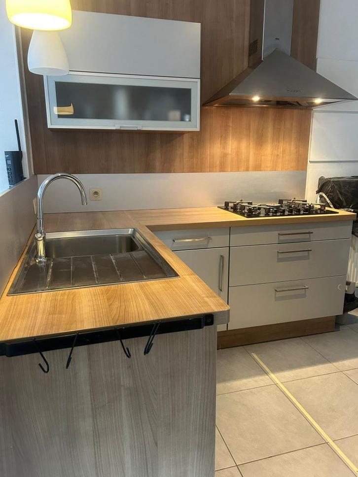 Uitgeruste keuken te koop, Huis en Inrichting, Keuken | Complete keukens, Gebruikt, Hoekkeuken, Grijs, Hout, Ophalen