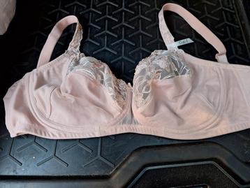 Nieuwe BH  beschikbaar voor biedingen