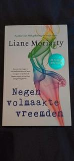 Boek Liane Moriarty Negen volmaakte vreemden, Boeken, Ophalen, Zo goed als nieuw