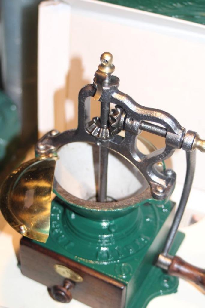 Peugeot koffiemolen nummer 0 Valentigney, Antiek en Kunst, Curiosa en Brocante, Verzenden