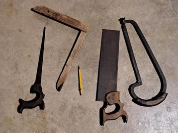 Antieke set houtbewerking gereedschap  beschikbaar voor biedingen