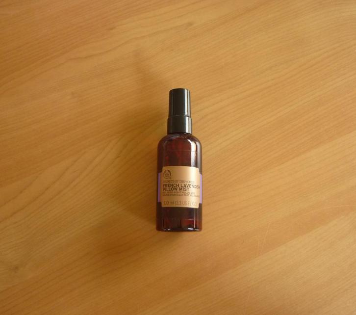 The body shop French lavender pillow mist 100 ml, Handtassen en Accessoires, Uiterlijk | Lichaamsverzorging, Ophalen of Verzenden