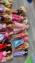 15 poppen barbies met schoenen en kledij, Kinderen en Baby's, Speelgoed | Poppen, Ophalen
