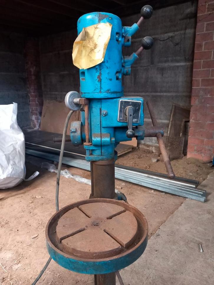 Groge kolomboormahine met tandwiel aandrijving., Doe-het-zelf en Bouw, Gereedschap | Boormachines, Zo goed als nieuw, Kolomboormachine