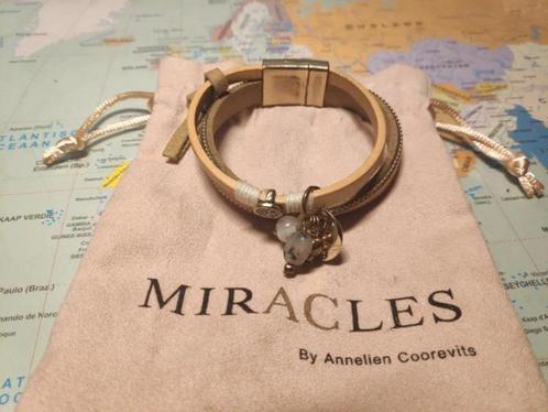 Armband Miracles by Annelien Coorevits, Handtassen en Accessoires, Armbanden, Zo goed als nieuw, Bruin, Ophalen of Verzenden