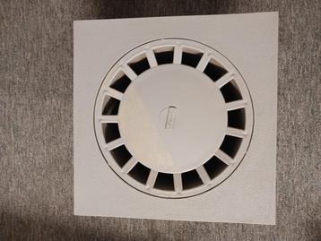 Vloerputje 30 cm op 30 cm 15 euro totale uitverkoopwinkel. beschikbaar voor biedingen