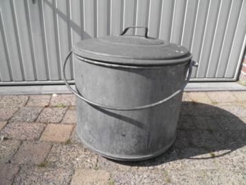 Zinken kookketel met deksel, wastobbe. beschikbaar voor biedingen
