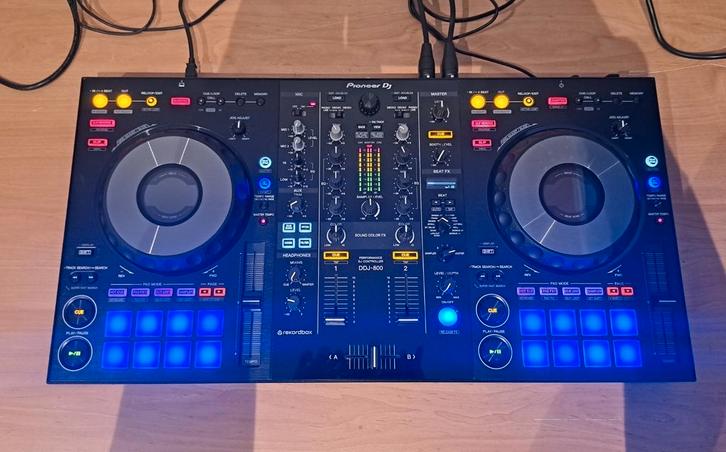 Pioneer DDJ-800 Met kabels, Muziek en Instrumenten, Dj-sets en Draaitafels, Zo goed als nieuw, Pioneer, Ophalen