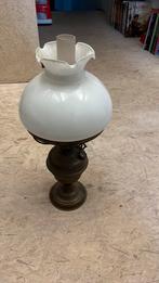 Lampe sur une base de lampe à pétrole, Enlèvement