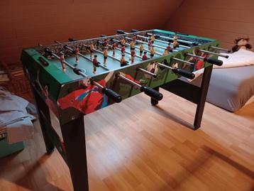 Tafelvoetbal tafel beschikbaar voor biedingen