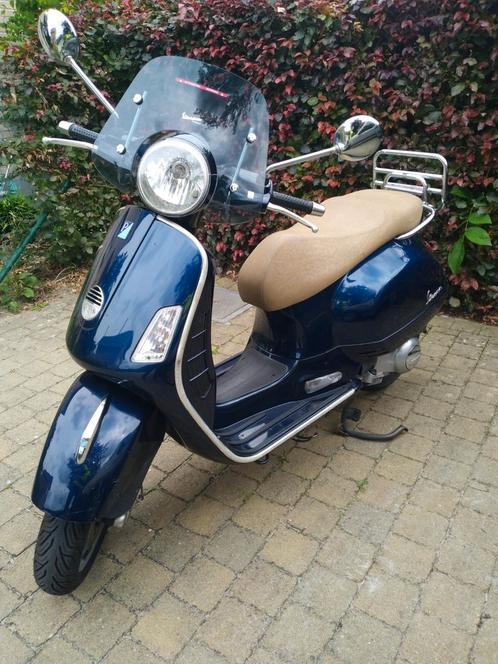 Vespa gts125 bj 2012 18dzd km, Fietsen en Brommers, Snorfietsen en Snorscooters, Gebruikt, Vespa, Ophalen