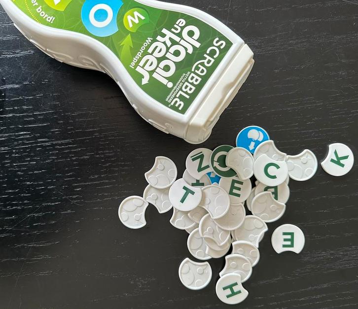 Scrabble draai en keer, Hobby en Vrije tijd, Gezelschapsspellen | Overige, Zo goed als nieuw, Een of twee spelers, Drie of vier spelers