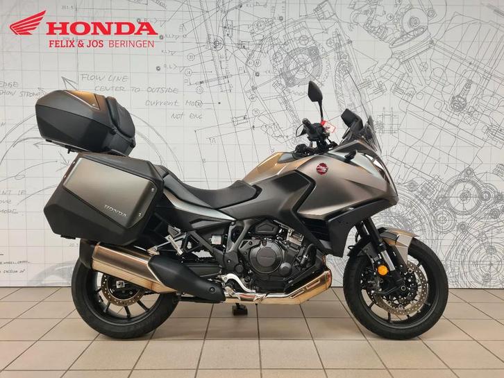 Honda NT 1100 (bj 2024), Motoren, Motoren | Honda, Bedrijf, Toermotor, meer dan 35 kW