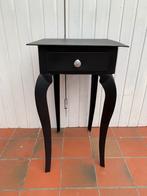 Vintage bijzettafel/nachtkastje, Ophalen, Gebruikt