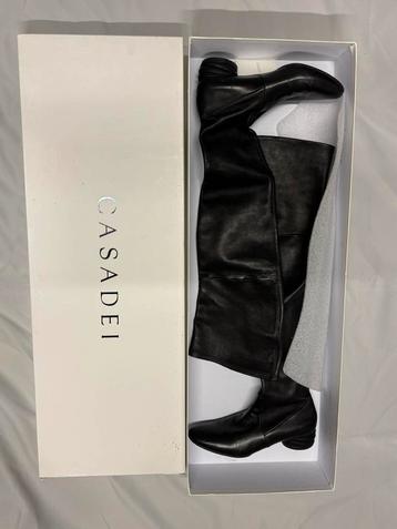 Boots Casadei beschikbaar voor biedingen
