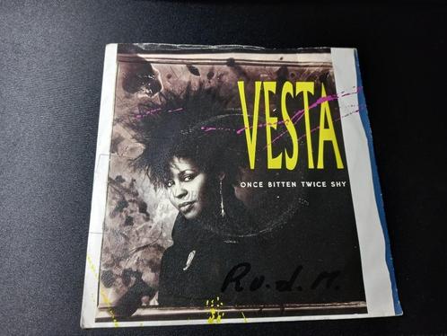 Vesta ‎– Once Bitten Twice Shy ' 7 Als nieuw, Cd's en Dvd's, Vinyl Singles, Zo goed als nieuw, Single, R&B en Soul, 7 inch, Ophalen of Verzenden