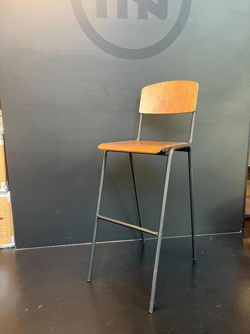 4 prachtige houten/alumiunium barkrukken, Huis en Inrichting, Barkrukken, Zo goed als nieuw, 60 tot 90 cm, Hout, Metaal, 4 krukken