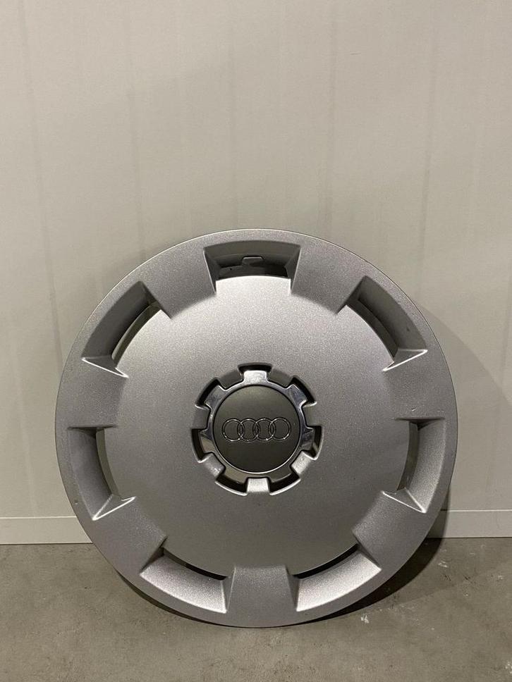 Wieldop Audi A4 | 15 Inch | 8E0601147A, Auto diversen, Wieldoppen, Gebruikt, Ophalen of Verzenden