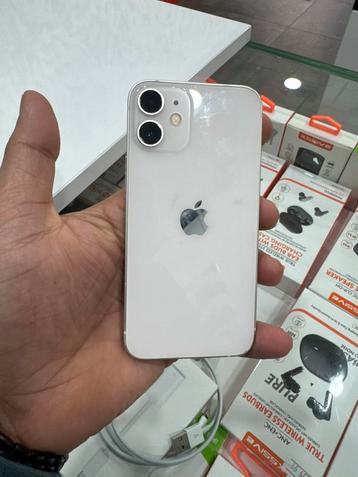 iPhone 12 mini 64 GB beschikbaar voor biedingen