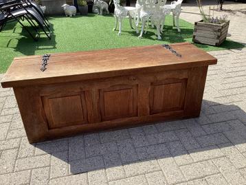 STOERE OUDE EIKEN OPBERKOFFER- KIST beschikbaar voor biedingen