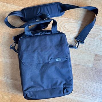 Sac/pochette (Case Logic) à bandoulière pour tablette 12" beschikbaar voor biedingen