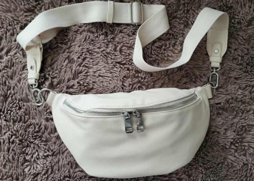 Nieuwe crossbody tas, Handtassen en Accessoires, Tassen | Schoudertassen, Nieuw, Overige merken, Beige, Ophalen