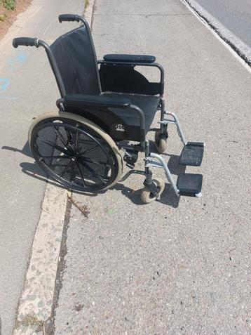 Chaise roulante pliable  beschikbaar voor biedingen