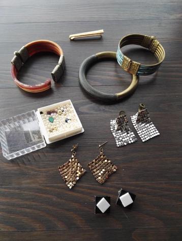 Sieraden Oorbellen Armbanden Parel Tie Clip beschikbaar voor biedingen