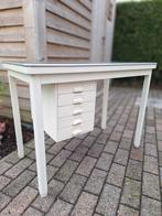 Vintage kinderbureau, Ophalen