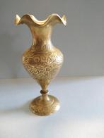 Petit Vase Vintage Inde xxème en Laiton Ciselé, Enlèvement ou Envoi