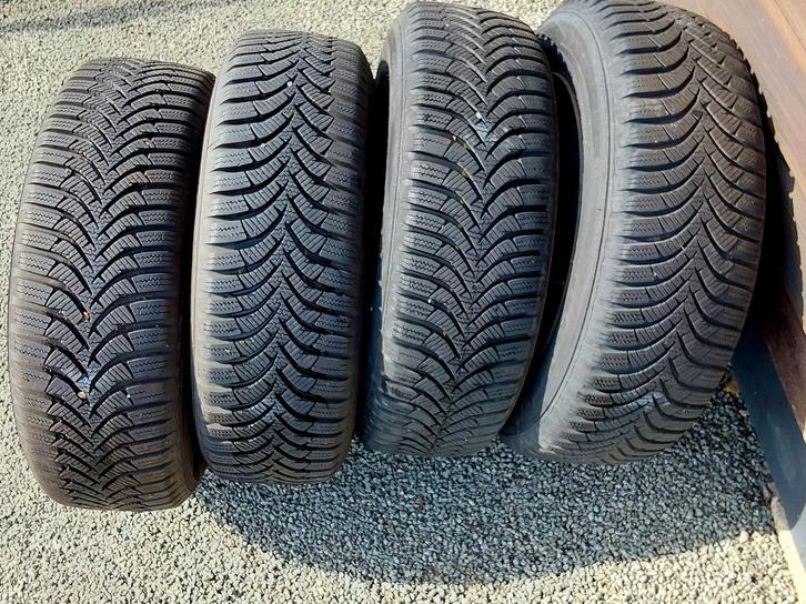 Très bons pneus hiver 175/65-14 pour Opel Vectra, Auto-onderdelen, Banden en Velgen, Banden en Velgen, Winterbanden, 14 inch, 175 mm