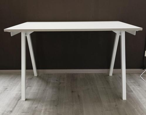TROTTEN IKEA Bureau 120x70 cm, Huis en Inrichting, Bureaus, Zo goed als nieuw, Bureau, Ophalen