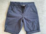 Marineblauwe bermuda short mt 164, Enfants & Bébés, Vêtements enfant | Taille 164, Pantalon, Garçon, Fish & Chips, Enlèvement ou Envoi