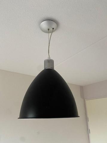 Hanglamp zwart E27 fitting beschikbaar voor biedingen